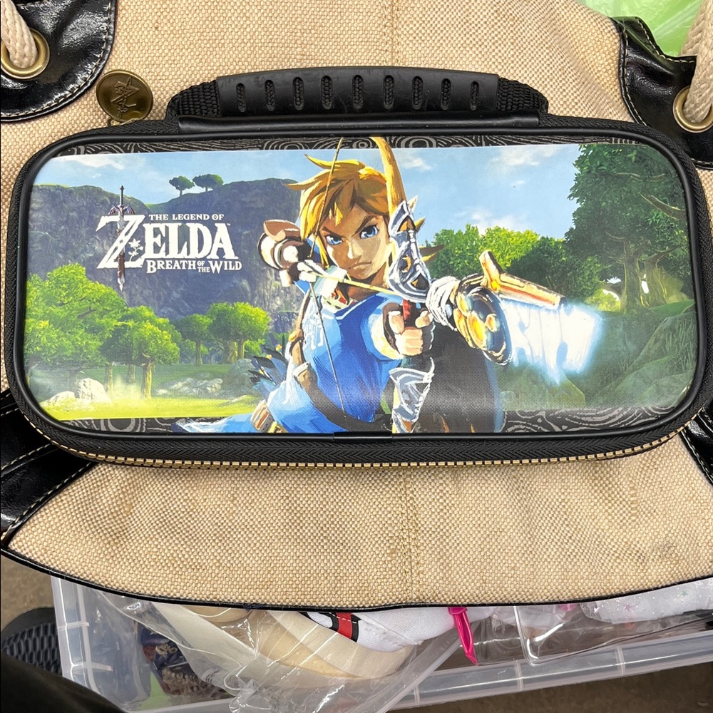 Zelda Breath of the Wild Console Carrying Case - Black